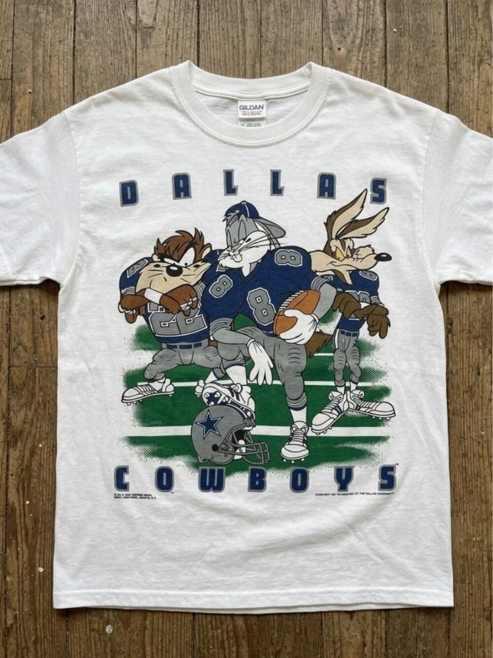 Dallas Cowboys Looney Tunes Vintage Graphic T-Shirt